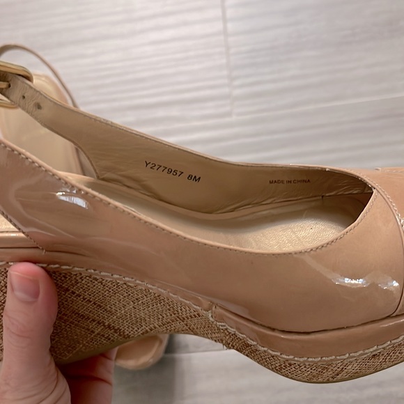 Stuart Weitzman wedge sandals Size 8 - Picture 9 of 13